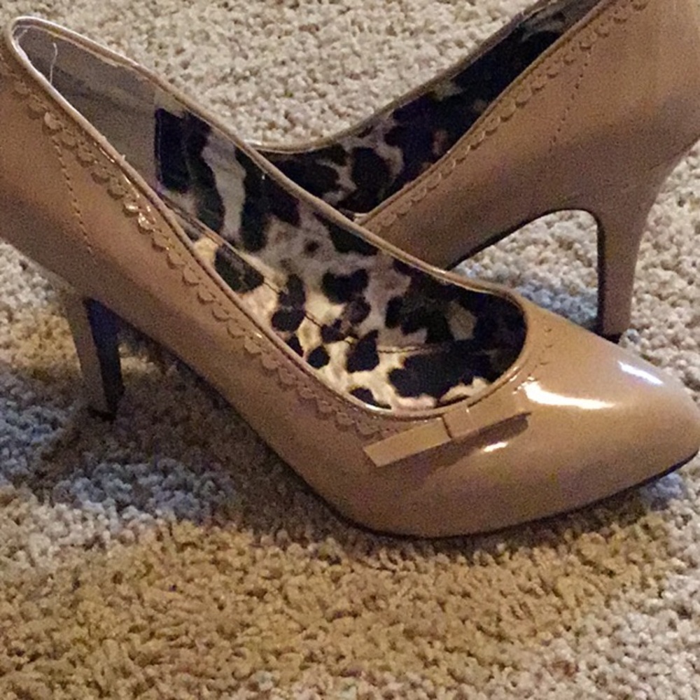 Shoes - Picture 3 of 3